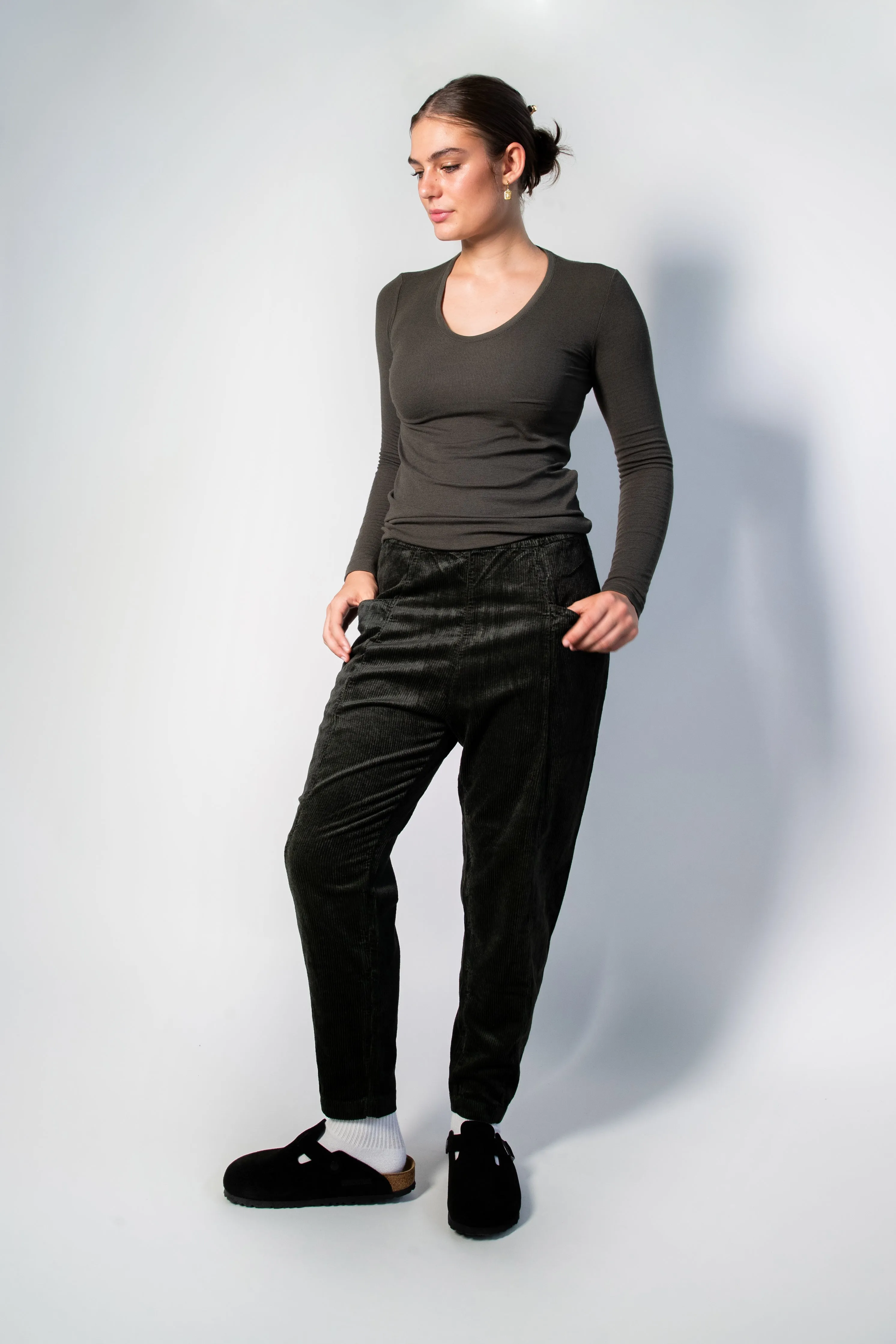 Transit Par Such Ribbed Scooped Neck Top in Olive